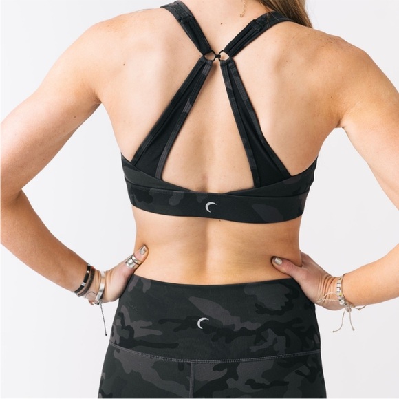 Zyia camo mesh sports bra size medium - Picture 6 of 6